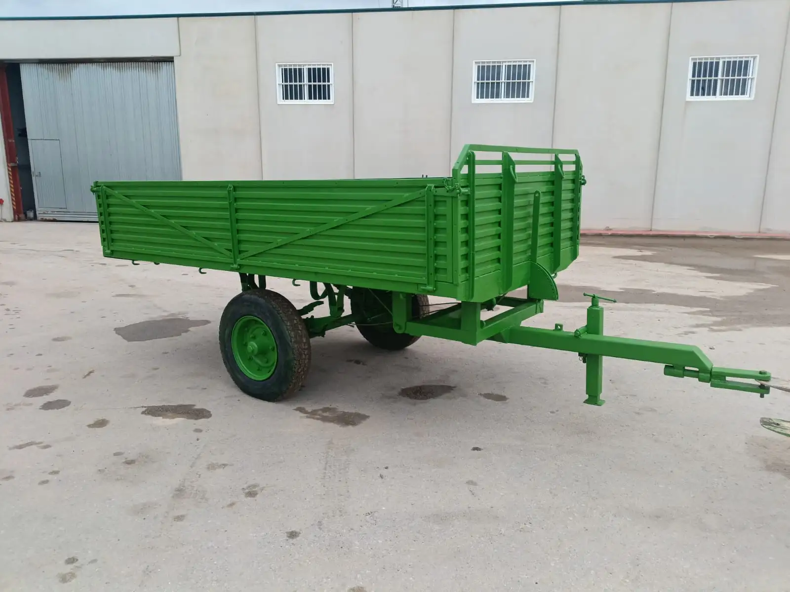 Remolque agrícola basculante manual de 1 eje de 3250x1800x500 - vista 1